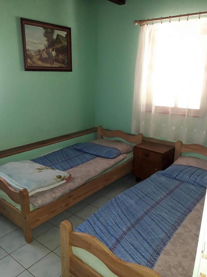 Agroturystyka W Ogrodach Sanok Exteriör bild