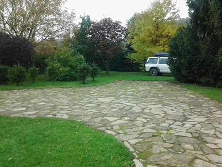 Agroturystyka W Ogrodach Sanok Exteriör bild