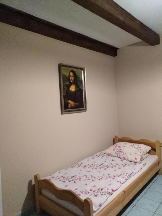 Agroturystyka W Ogrodach Sanok Exteriör bild
