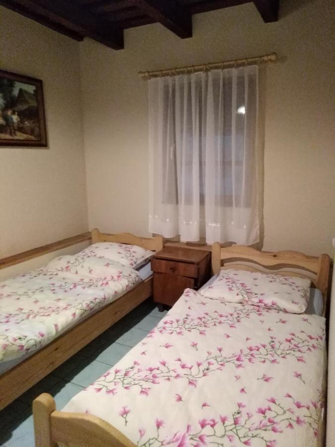 Agroturystyka W Ogrodach Sanok Exteriör bild